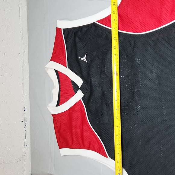 Jordan #23 Jersey - Picture 13 of 16